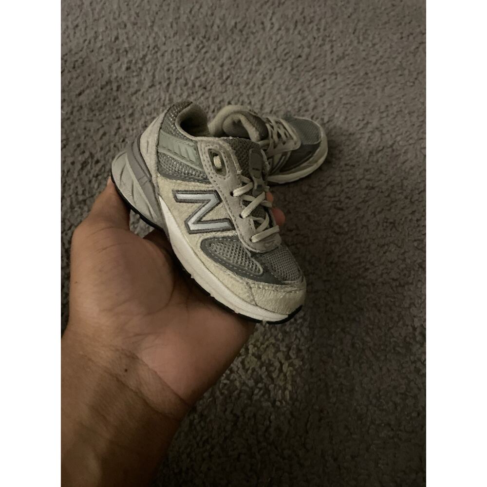 Size 6c- New Balance 990 v5 Sneaker - Toddler IC990GL5 Grey Mesh Suede